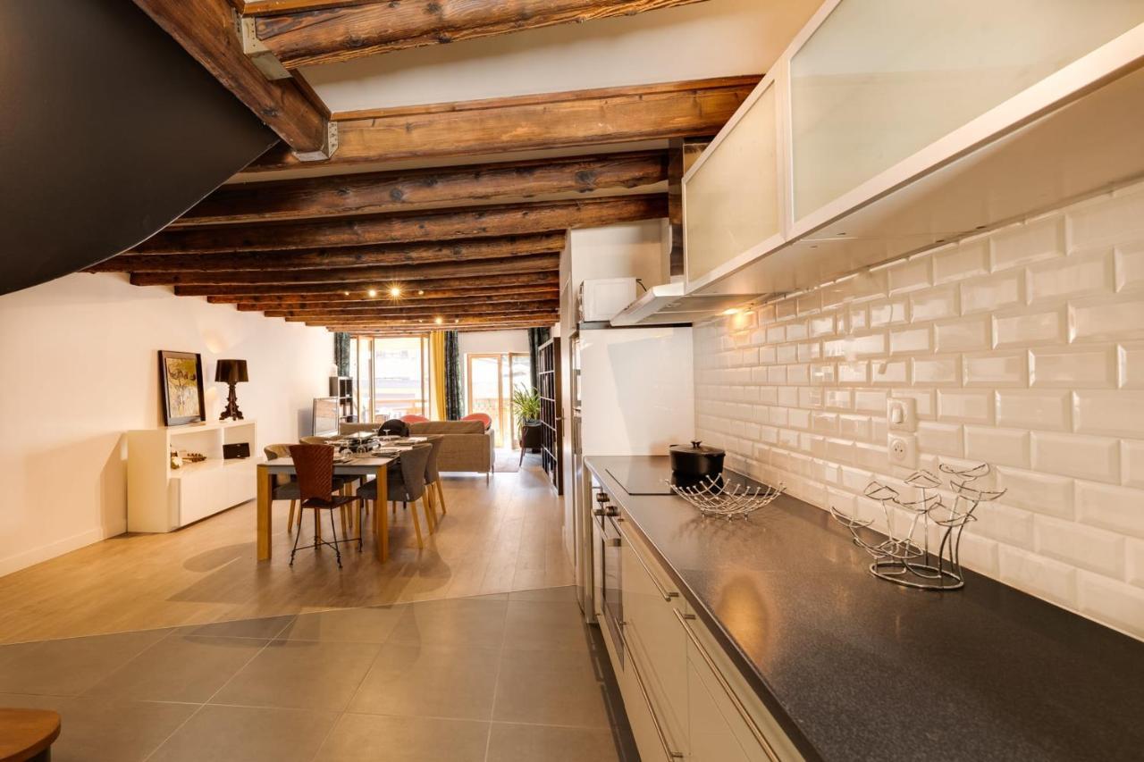 Le Balcon du Château - Appartement 75m2 en plein cœur de la Vielle Ville Annecy Extérieur photo